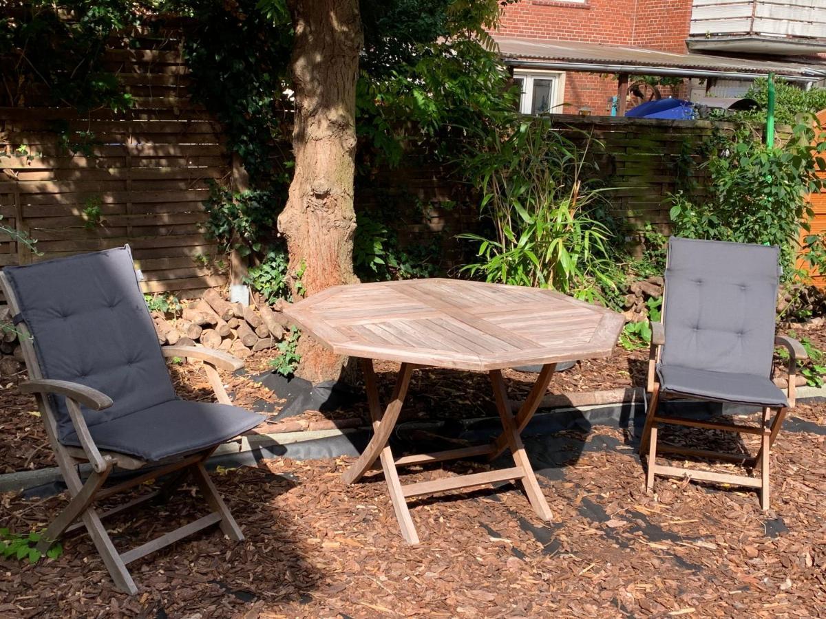 Ferienwohnung Luettje Hoern Emden Buitenkant foto